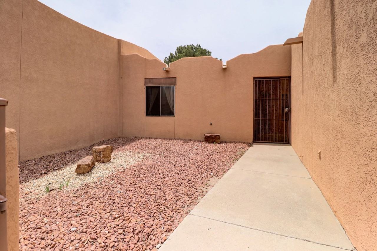 3109 Las Placitas Rd - Photo 3 of 16