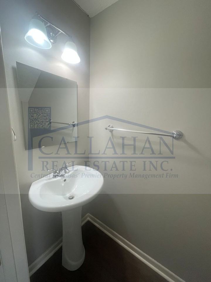 4823 Hickory Ave - Photo 6 of 9