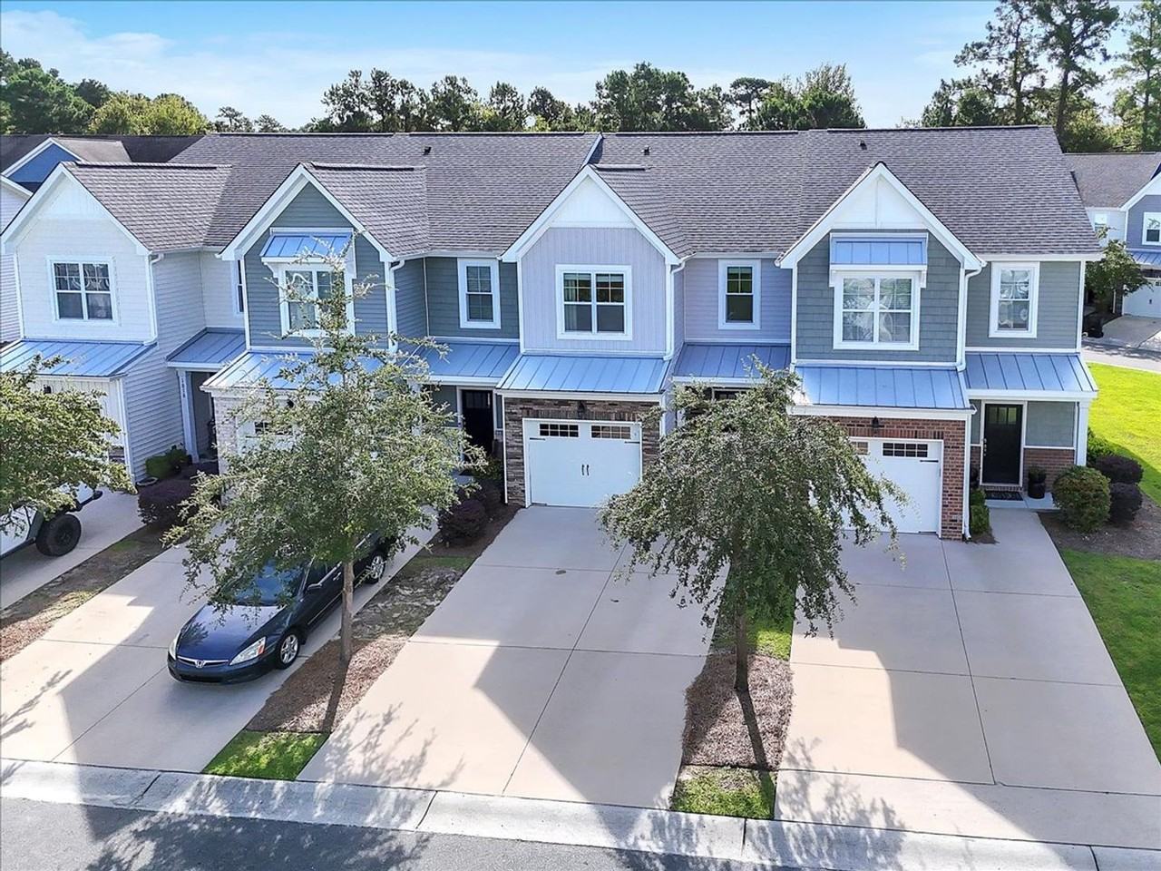 1014 Summer Woods Dr - Photo 3 of 47