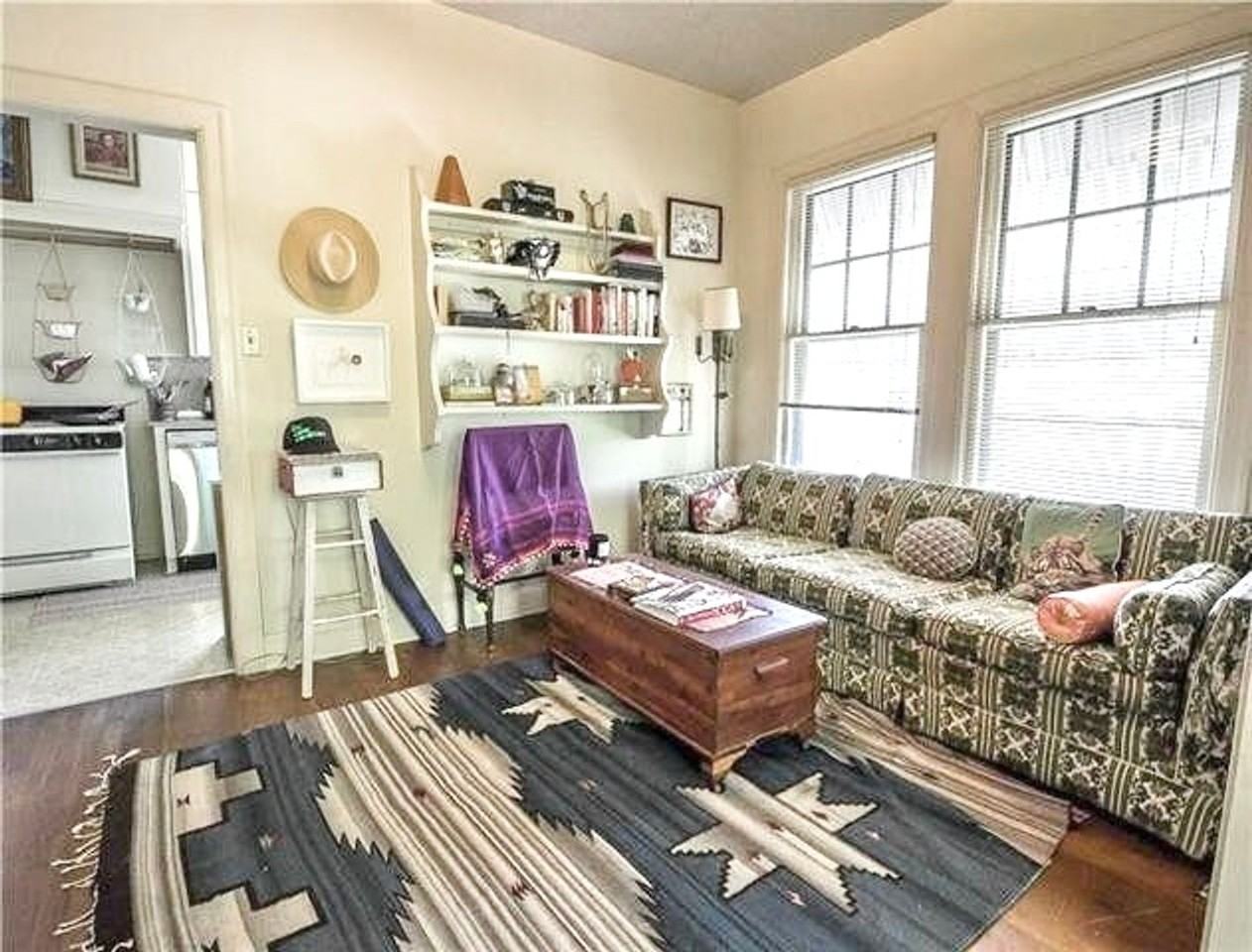 1103 W 22nd St - Photo 3 of 11