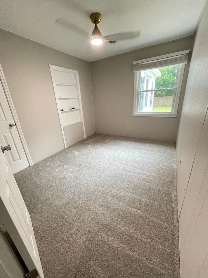 310 Riverland Dr - Photo 3 of 28