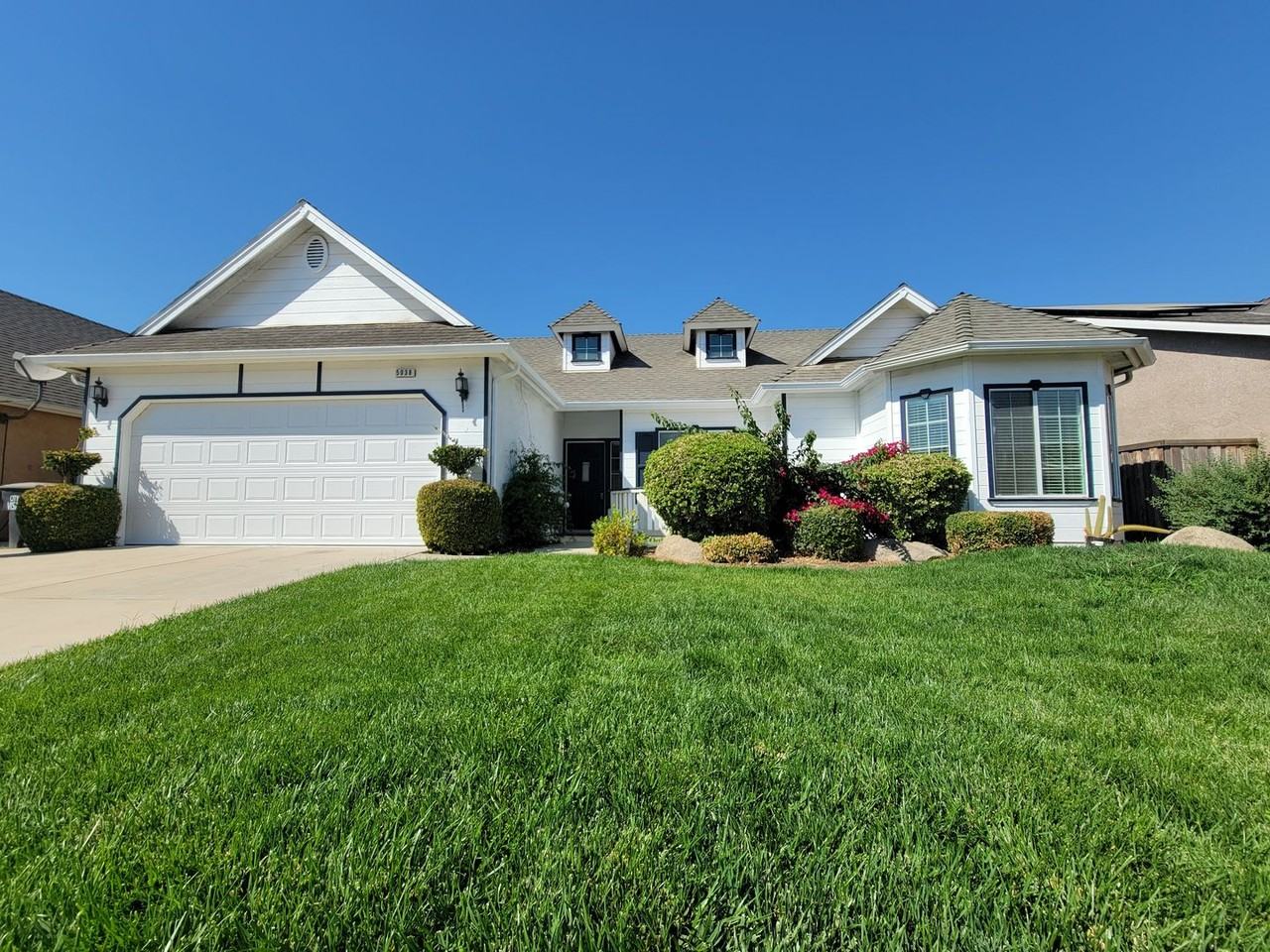 5038 W Lark Ave - Photo 2 of 10