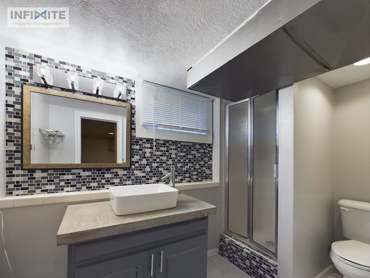 113 S 8th Ave - Photo 2 of 12