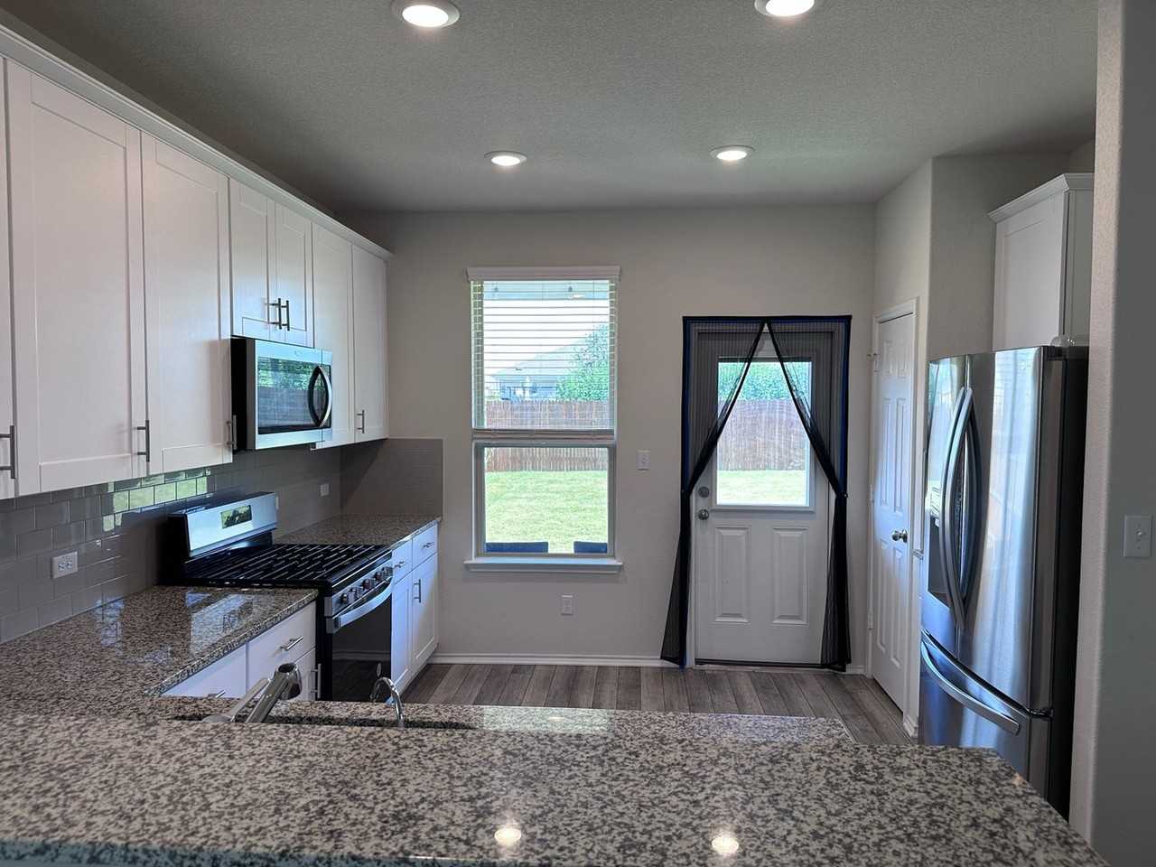 508 Black Alder St - Photo 7 of 31