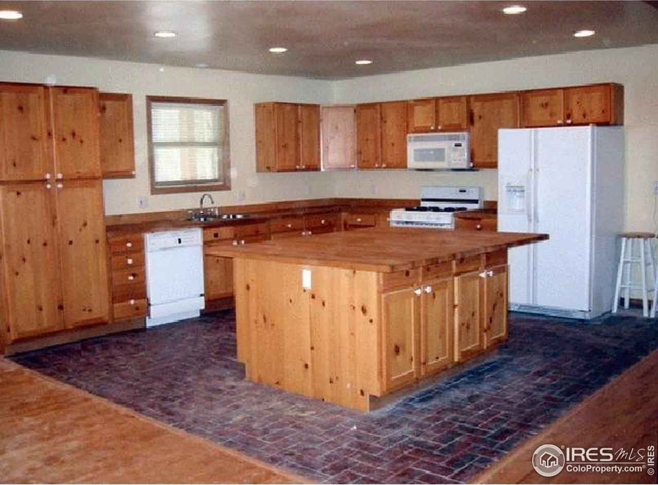 10256 Thorodin Dr - Photo 3 of 10