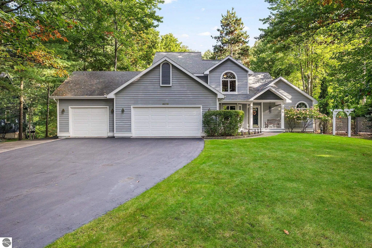 3215 Holiday Village Rd - Photo 2 of 14