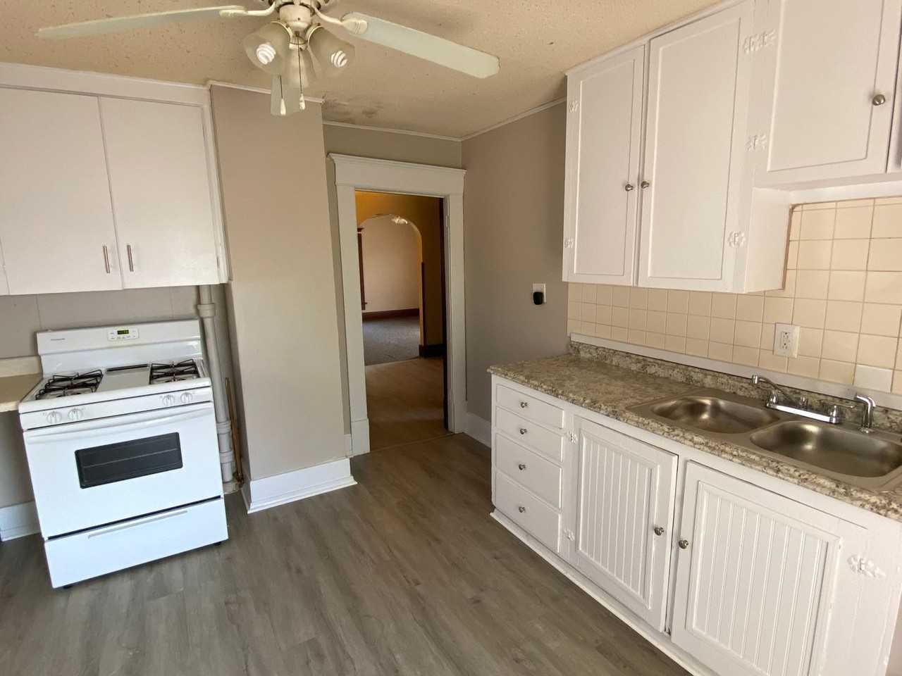 619 619 N Washington - 101 W 7th - Photo 3 of 8