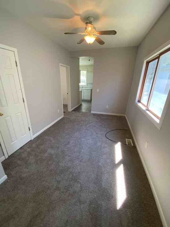 809 N Mason St - Photo 3 of 10