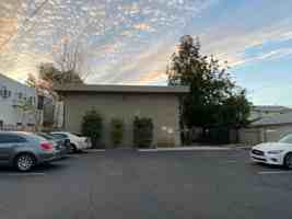 featured image of 994 Leslie Rd #5