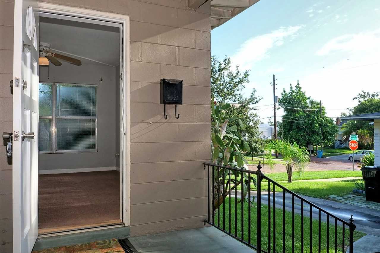 816 Hillcrest St - Photo 2 of 15
