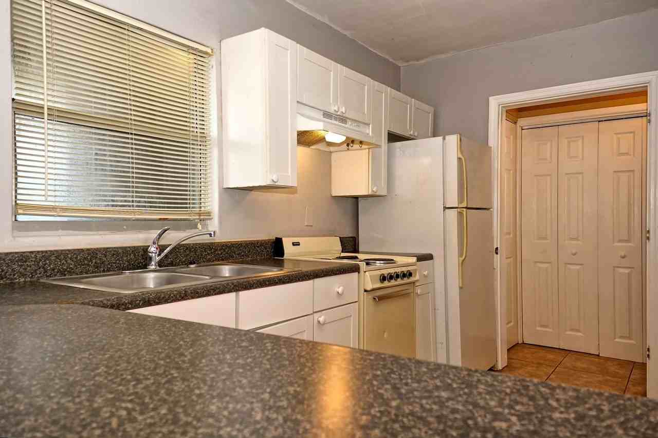 816 Hillcrest St - Photo 5 of 15
