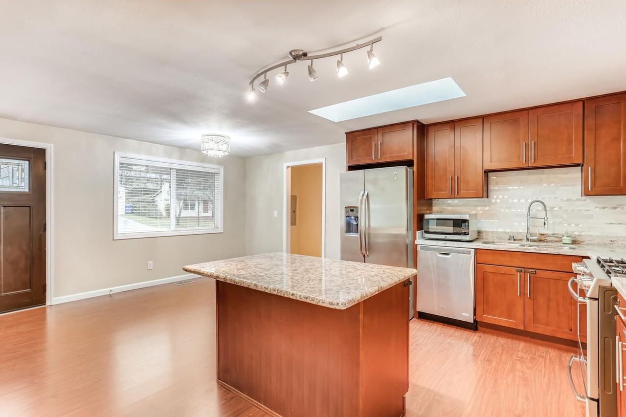 2443 137th Ave Se - Photo 7 of 27