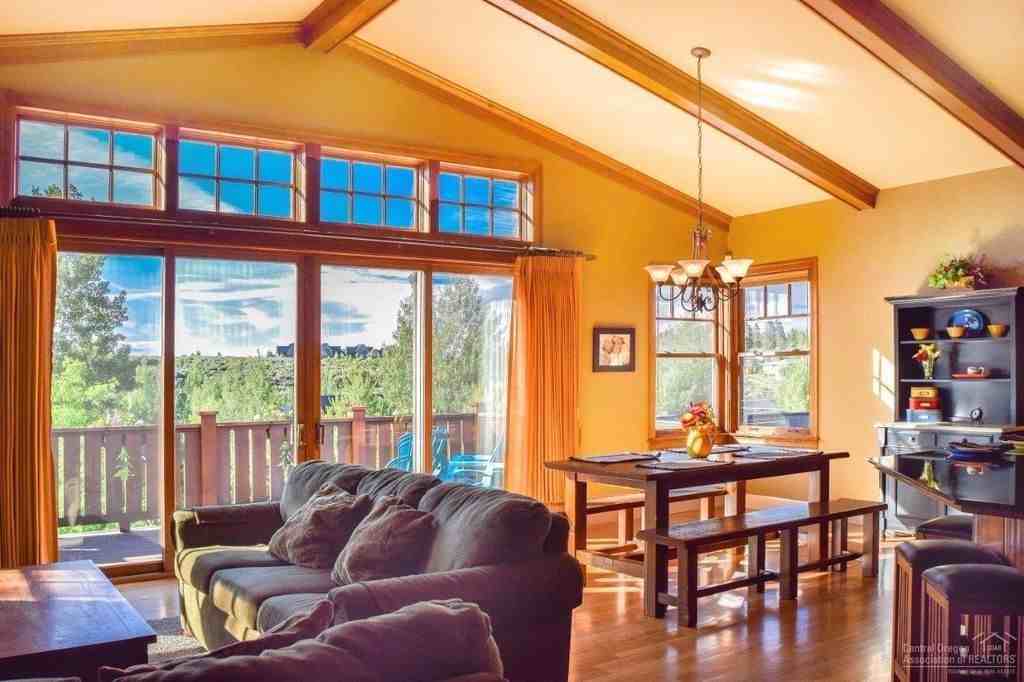 19341 Brookside Way - Photo 3 of 10