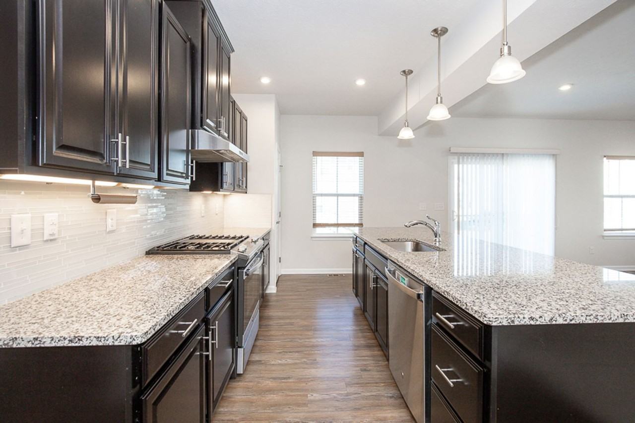 9246 Preserve Way - Photo 2 of 39