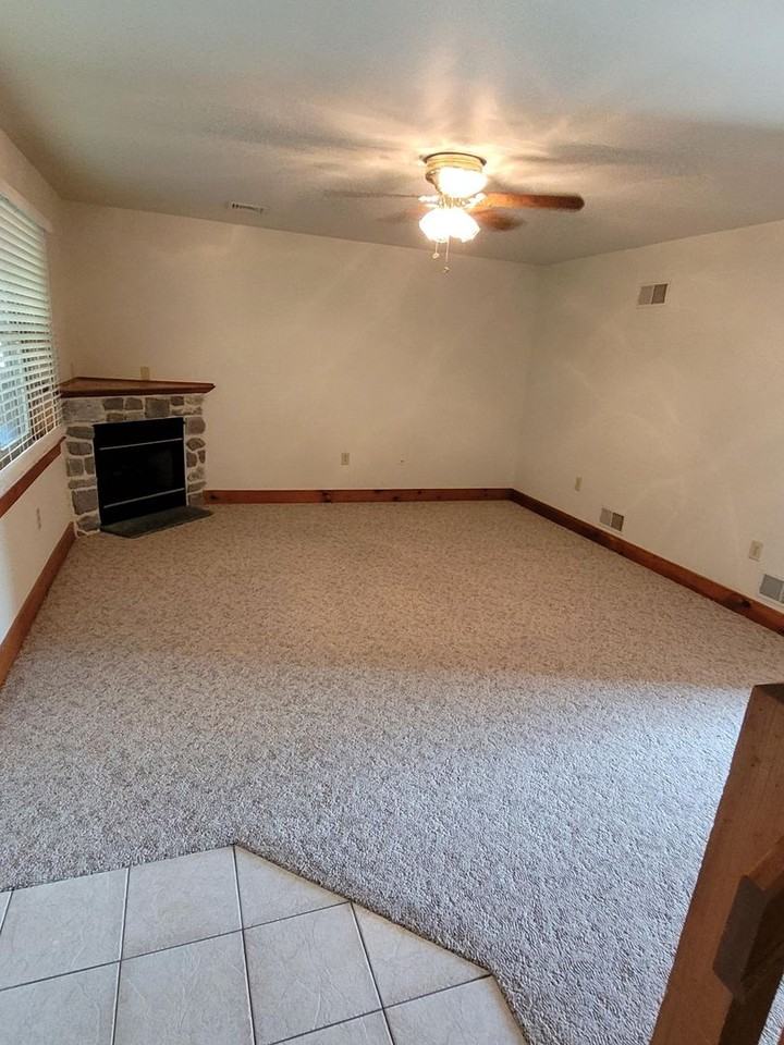 217 Spencer Ave - Photo 2 of 19