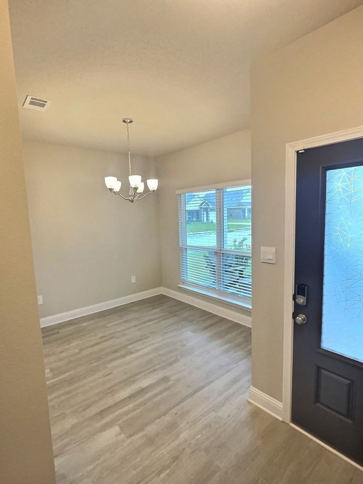 413 Sturnidae Cv - Photo 4 of 20