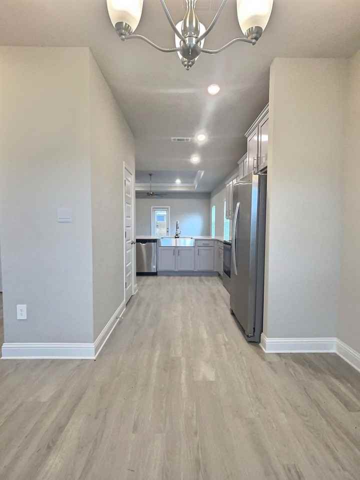 413 Sturnidae Cv - Photo 6 of 20