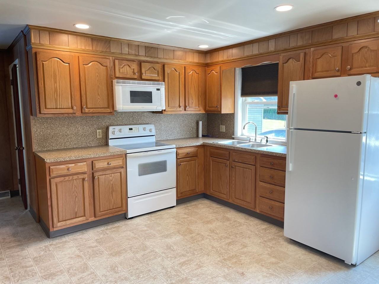 6157 Carpenter St - Photo 2 of 43