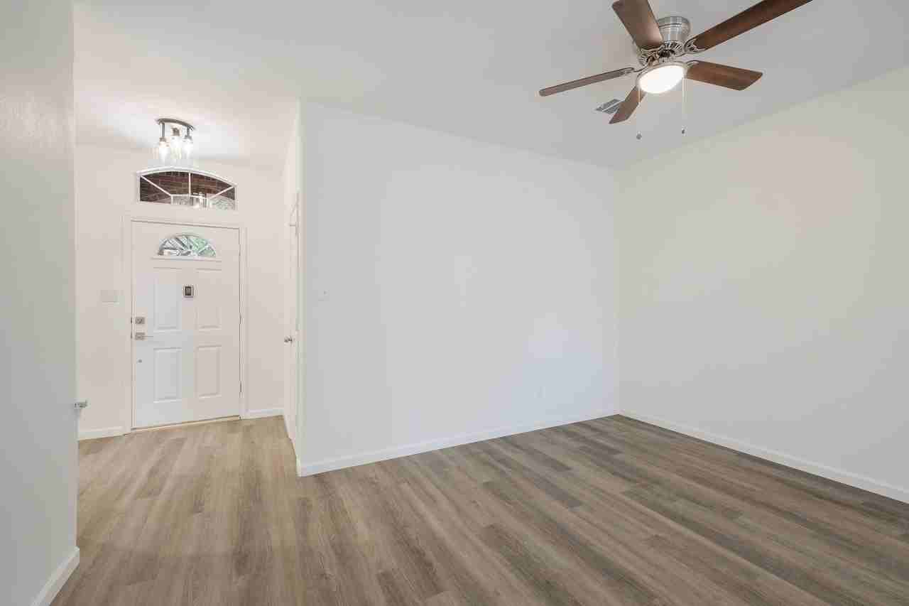 13626 Ashley Oaks - Photo 4 of 25
