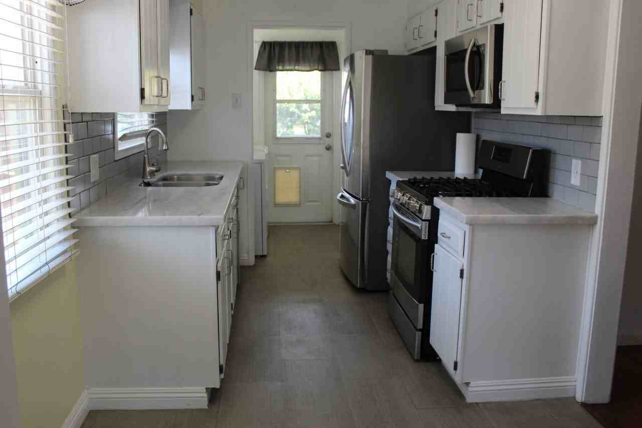 2900 Beech Street - Photo 5 of 19