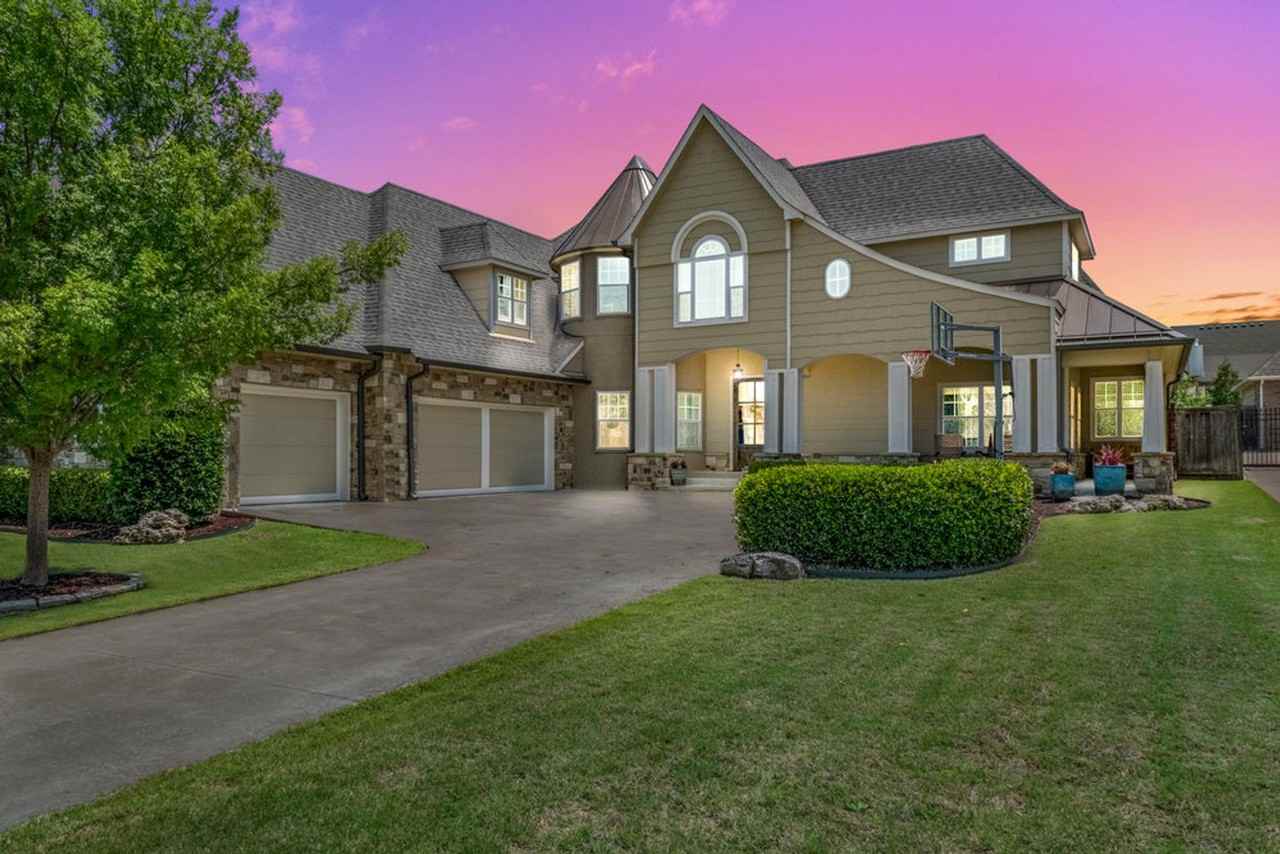 12707 S 3rd St - Photo 2 of 43