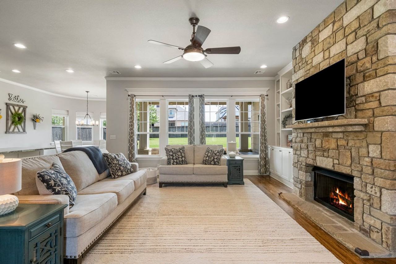 12707 S 3rd St - Photo 3 of 43