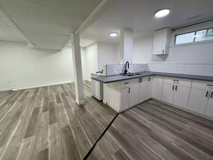 9511 79 Ave - Photo 2 of 9