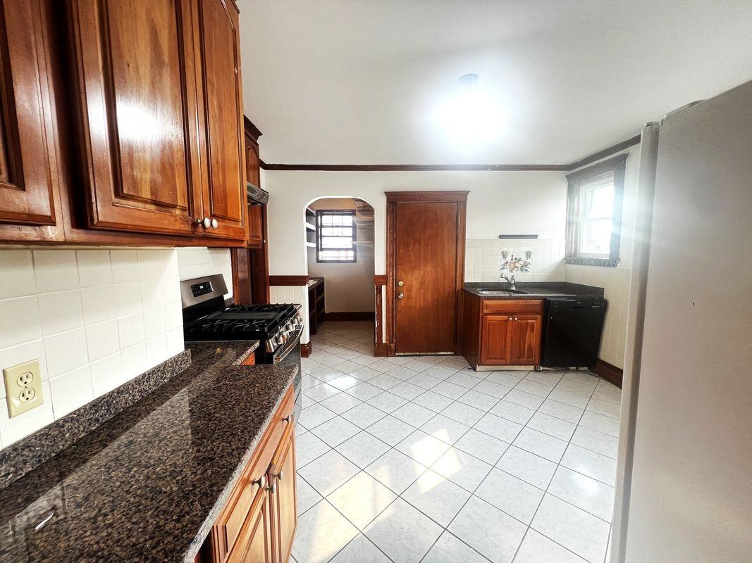 103 Saint Andrew Rd ##2 - Photo 2 of 21
