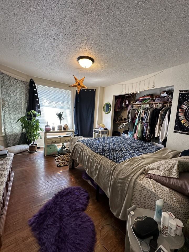 147 Newton St - Photo 4 of 13