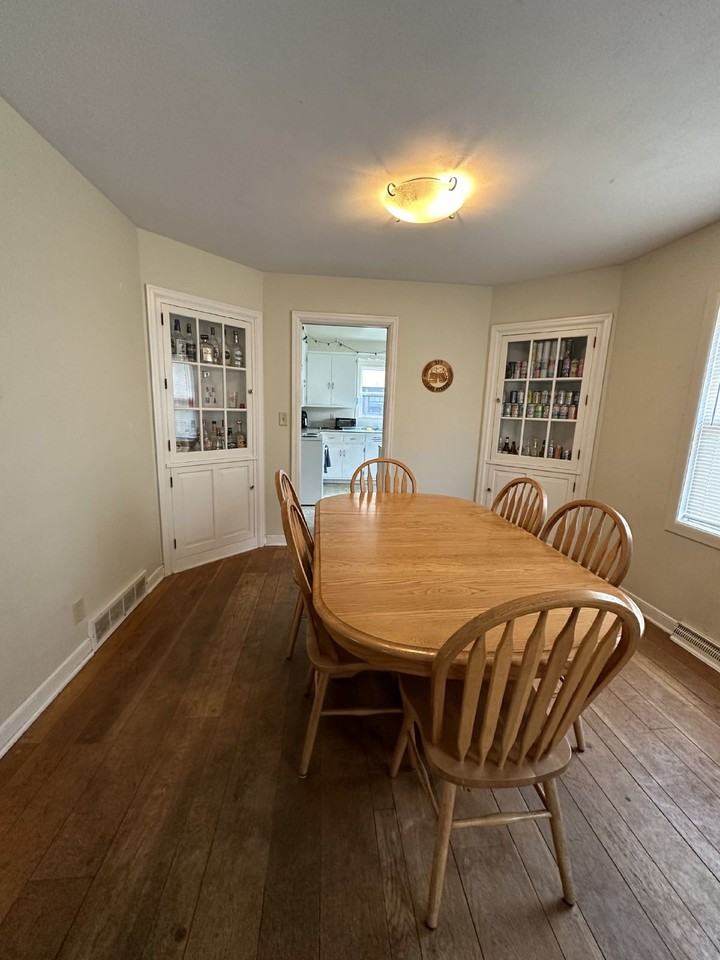217 Lake St - Photo 5 of 21
