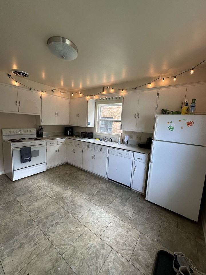 217 Lake St - Photo 6 of 21