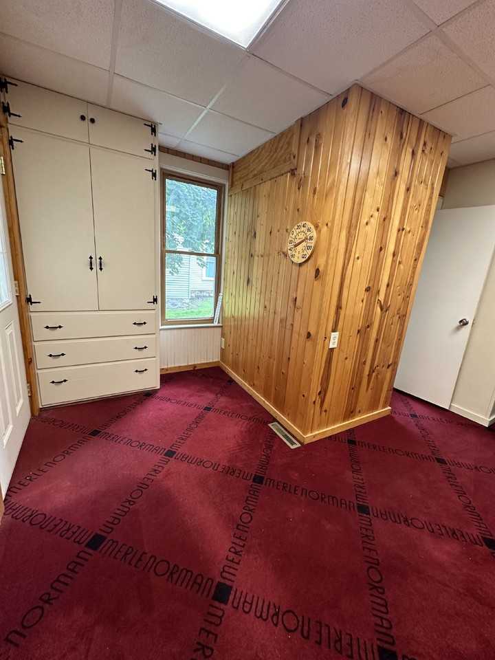 318 Gilbert Ave - Photo 7 of 19