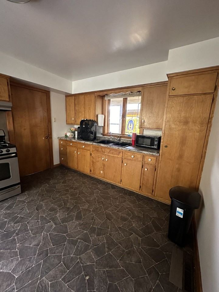 414 Talmadge St - Photo 7 of 20