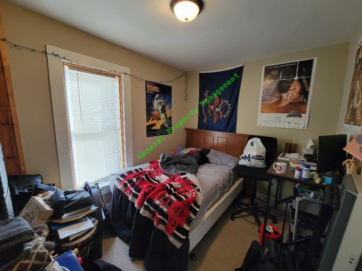 640 Niagara St - Photo 7 of 10