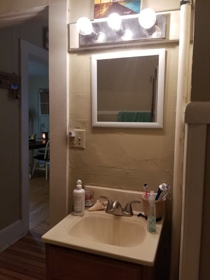 704 Niagara St - Photo 7 of 20