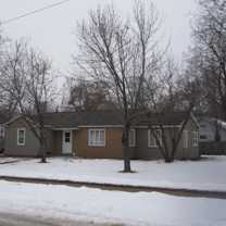 710 Summit Ave - Photo 1 of 1