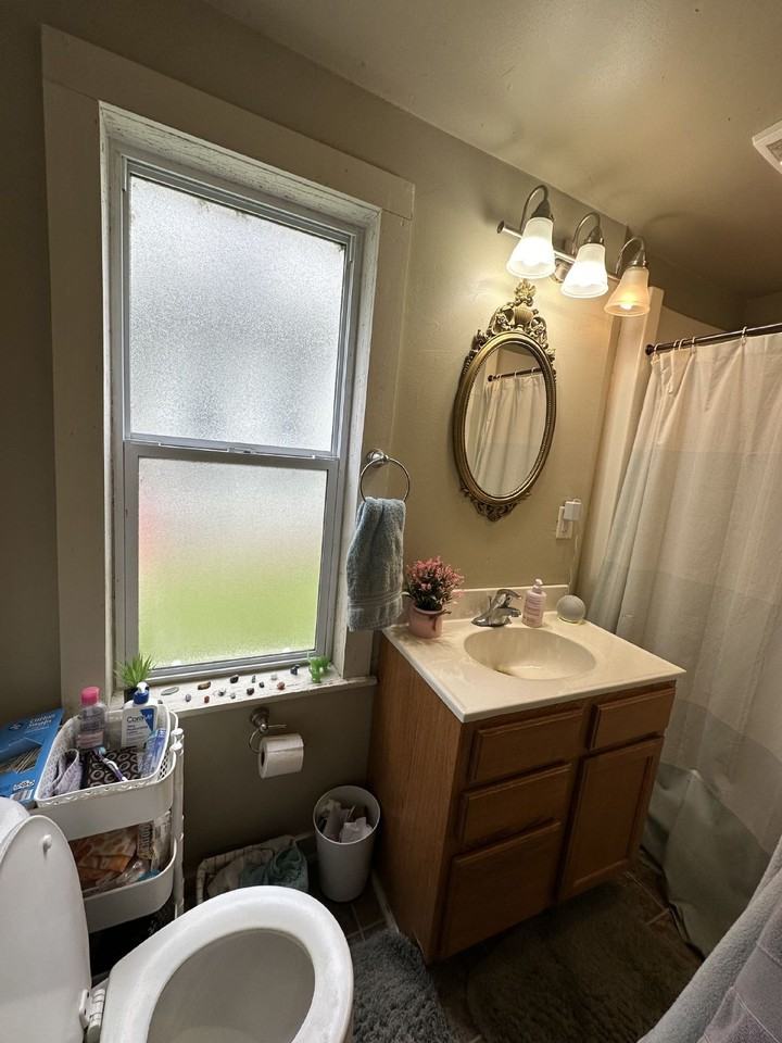 904 1st Ave - Photo 5 of 23