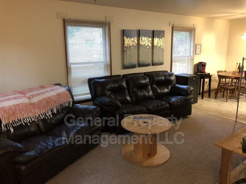 1215 State St Apt 1 - Photo 2 of 16