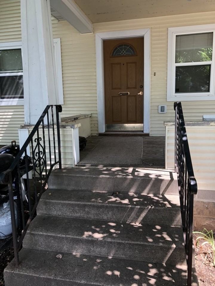 1515 Wilson St - Photo 2 of 16