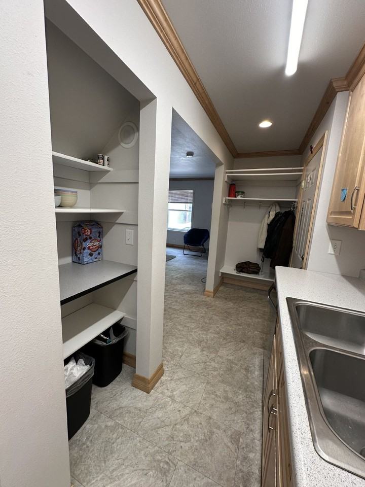1515 1/2 Wilson St - Photo 5 of 16