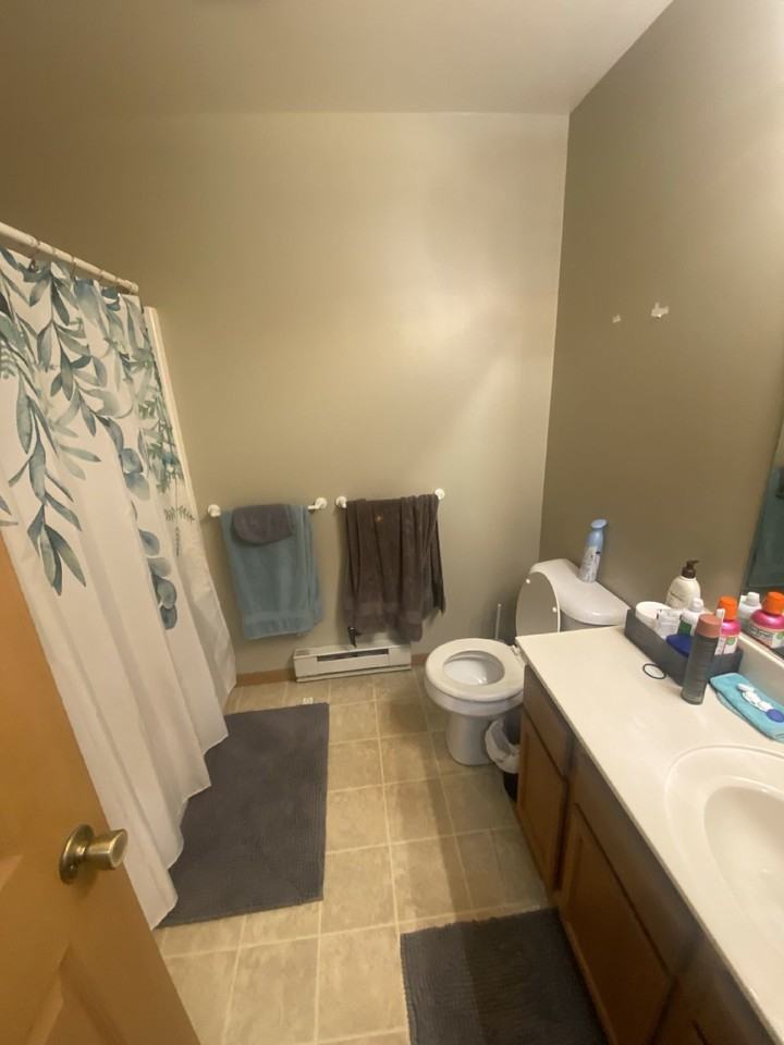 221 10th Ave Apt 2 - Photo 5 of 22