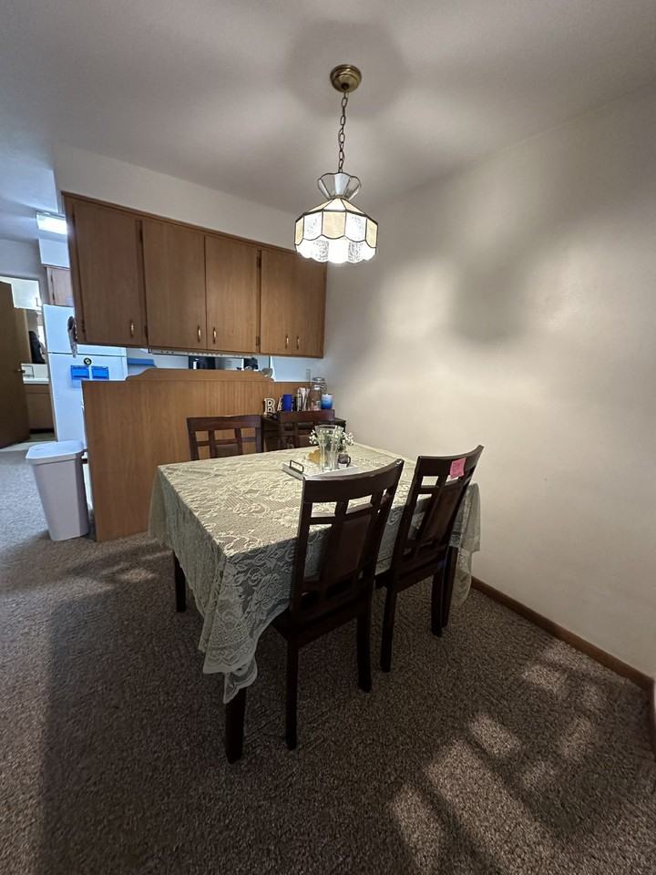 221 Lake St Apt 1 - Photo 4 of 9