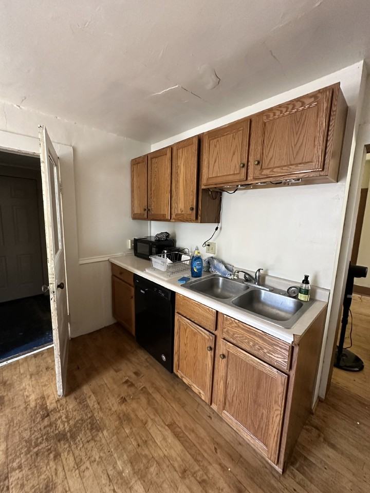 2227 3rd St - Photo 3 of 14