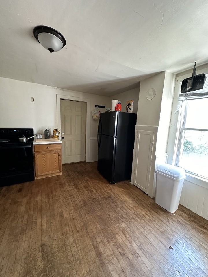 2227 3rd St - Photo 5 of 14