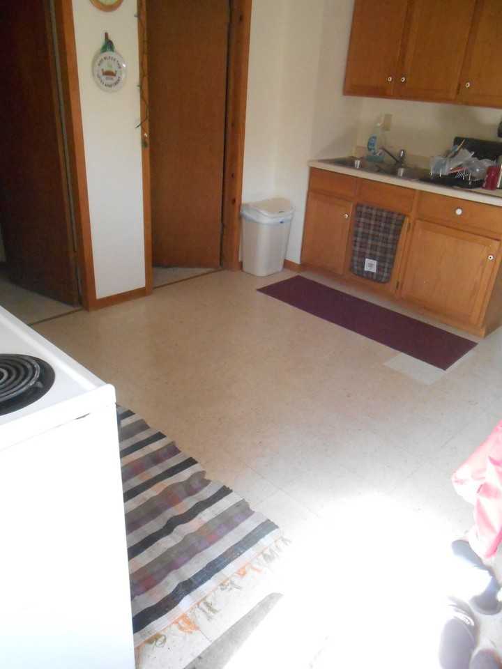 2320 1/2 3rd St - Photo 3 of 6