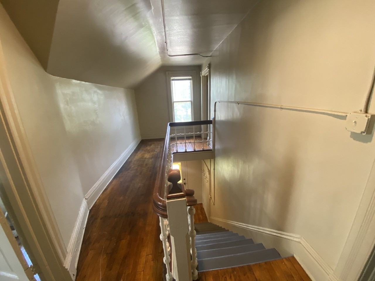 327 Summit Avenue - Photo 4 of 18