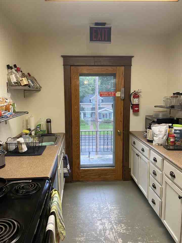 703 5th Ave Apt 2 - Photo 2 of 20