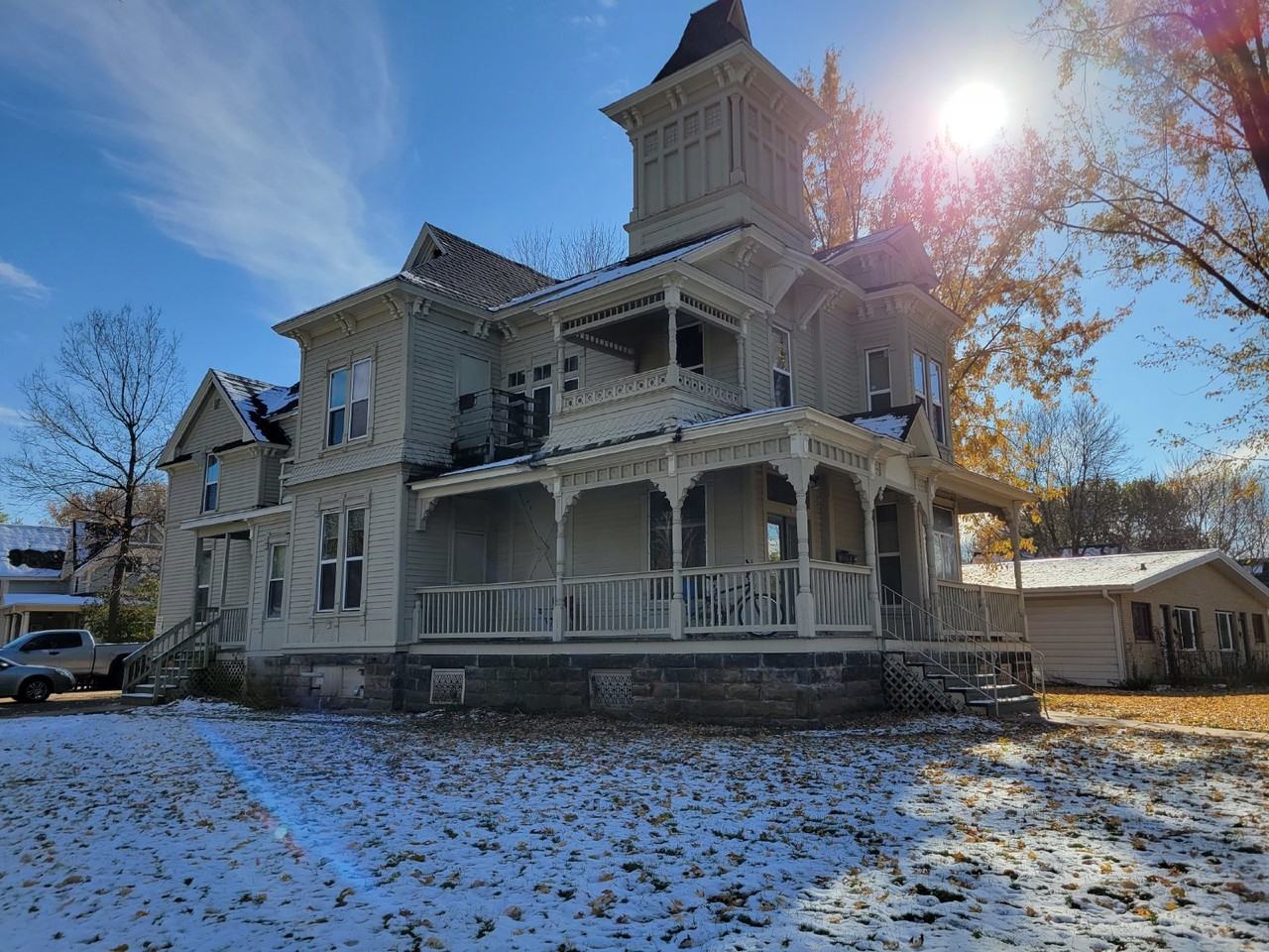 1501 State St - Photo 2 of 13