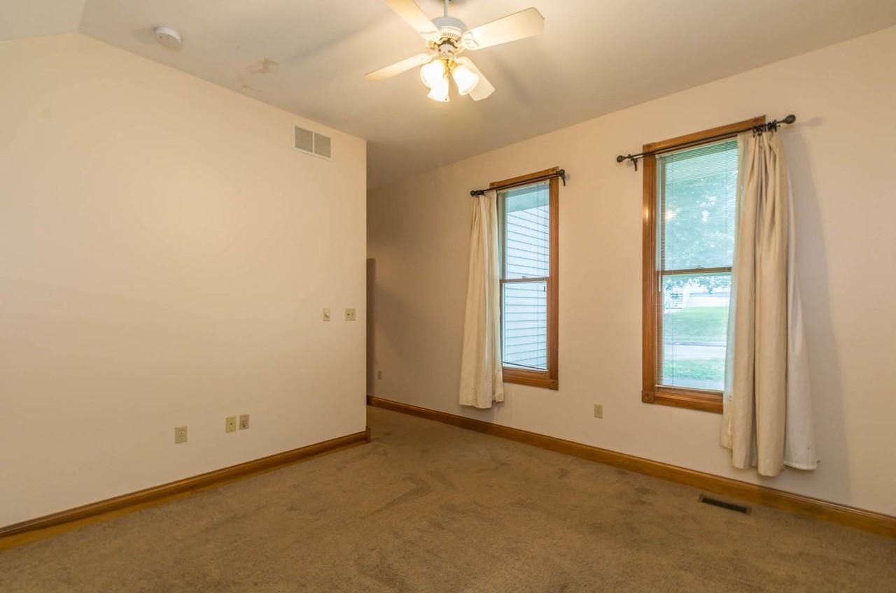 536 Lincoln - Photo 6 of 15