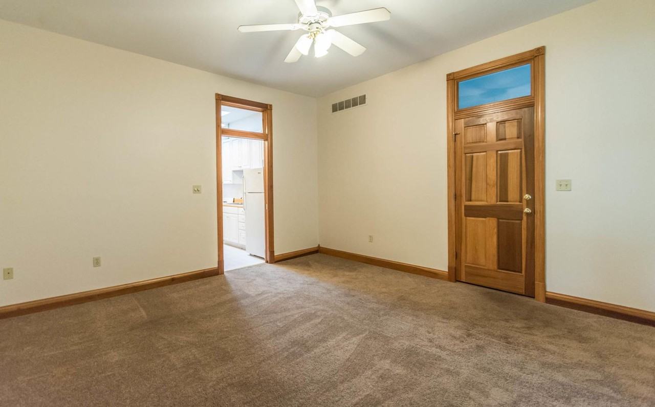 536 Lincoln - Photo 7 of 15